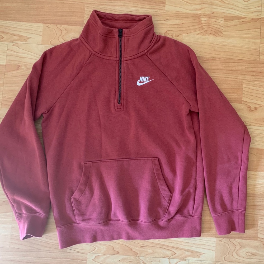 NIKE Sweater